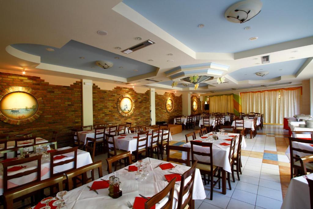 Bintzan Inn Hotel Gastouri  Esterno foto