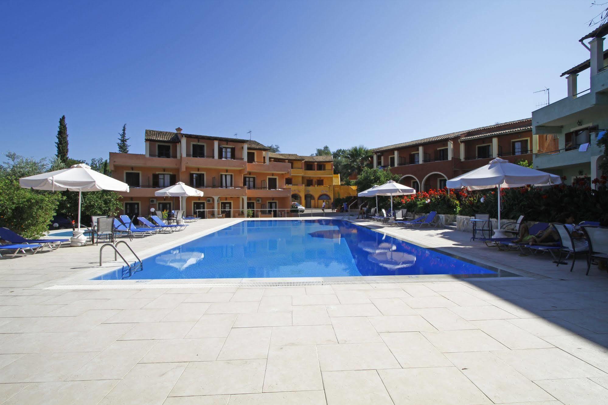 Bintzan Inn Hotel Gastouri  Esterno foto